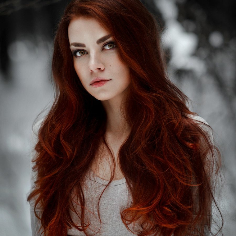 cheveux-couleur-rouge-long-style-femme-mode