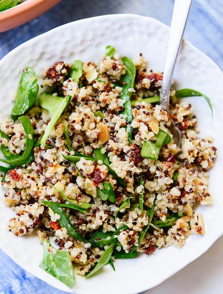 10 recettes avec salade de quinoa, épinards et tomates