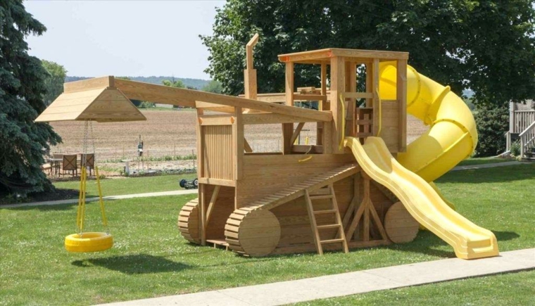 Aire de jeux pour enfants sous la forme dun tracteur