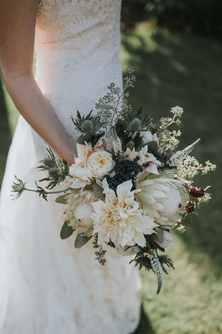 bouquet-mariée-cardo-dalia-protea-combinacion