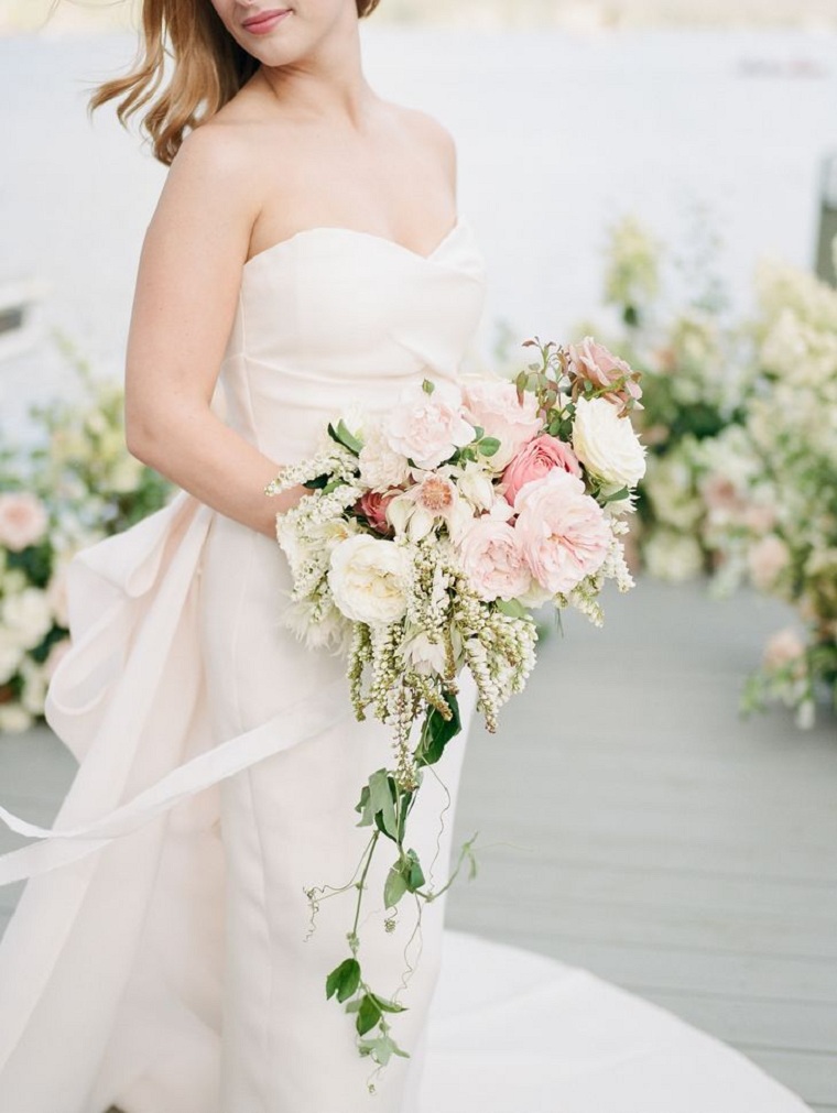 bouquets-de-mariée-rose-couleur-ivoire-idees-mariage