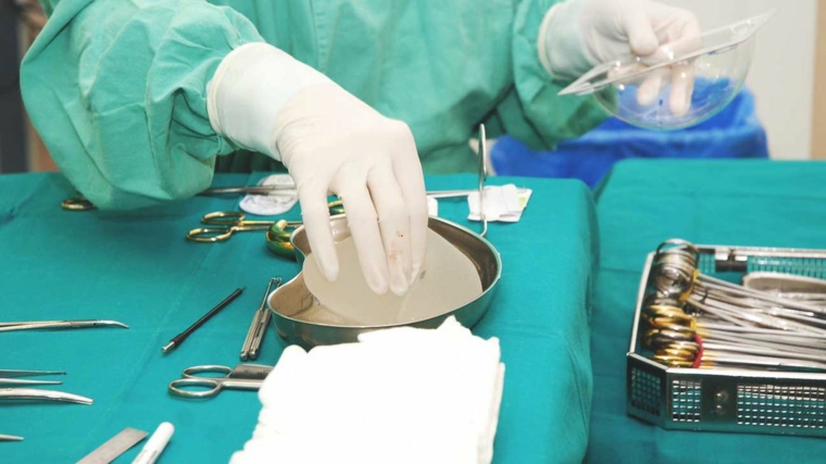 chirurgie plastique-dangers-implants