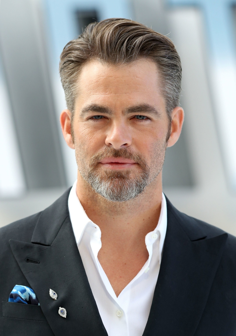 Chris-Pine-cheveux-barbe-homme-mature-style-2018