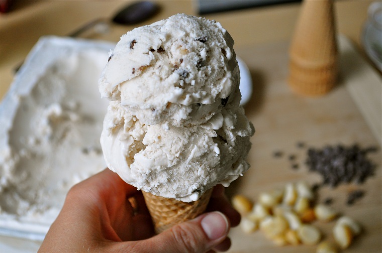 crème glacée-maison-idées-recettes-vanille-noix-riche
