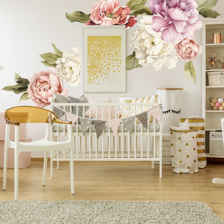 Chambre de bébé décoration-style-fleurs-grand-mur