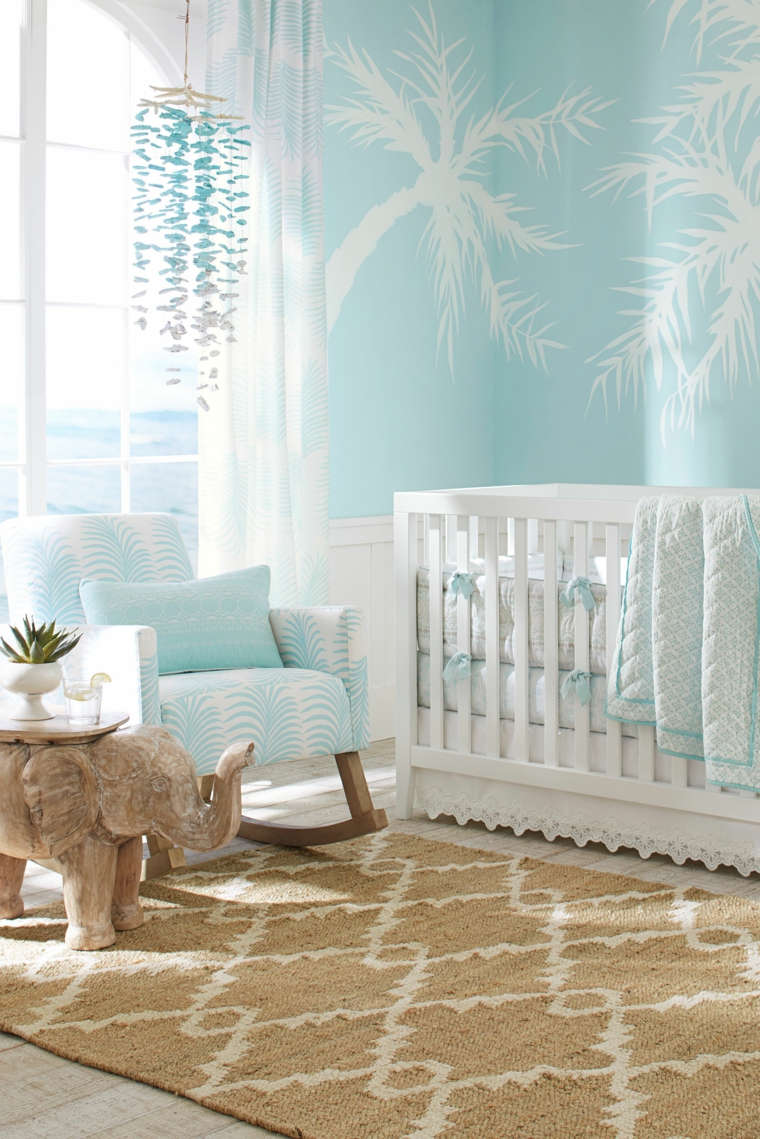 chambre-bébé-decoration-style-tropical-bleu-blanc