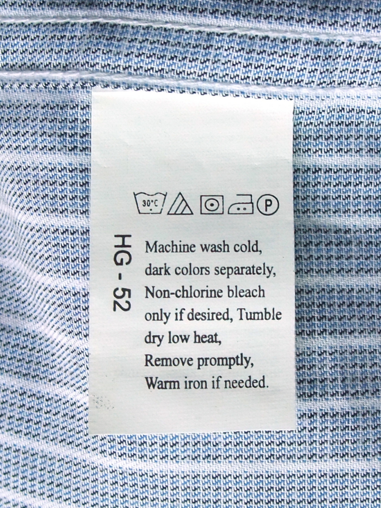 étiquettes pour vêtements avec symboles