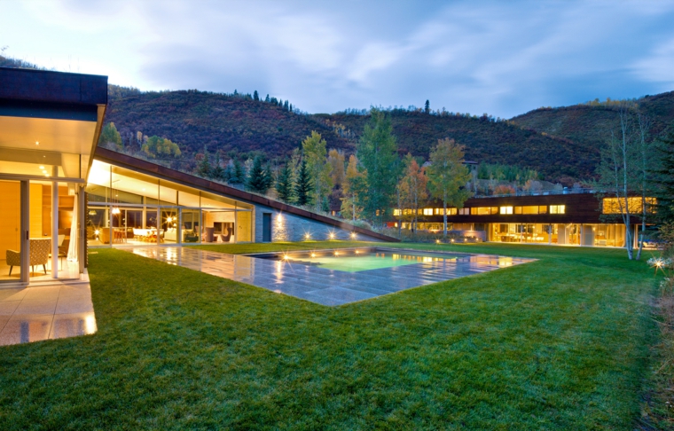 herbe-vert-maison-montana-Gluck-plus-style-architectural