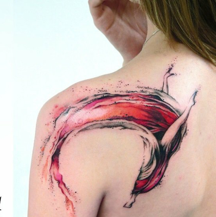 tatouage-rouge baleine