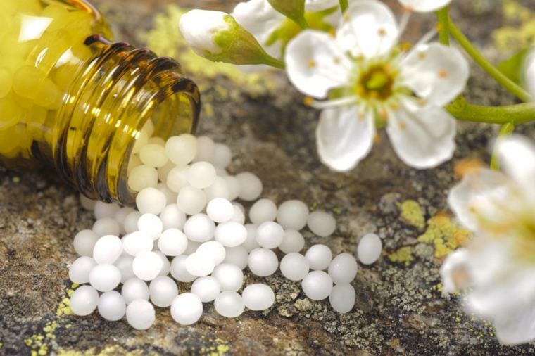 concept-homeopatico-caramelos-pequenos