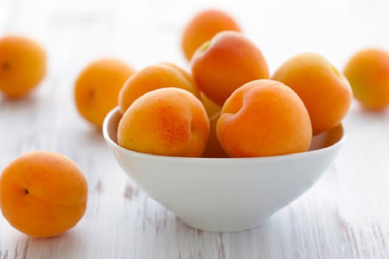 période-de-lactation-fruits-abricots