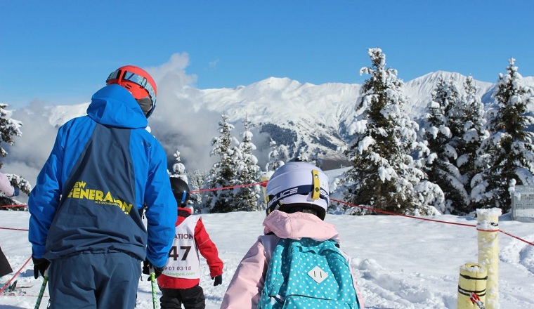 ski-avec-enfants-idees-vacances-hiver-neige