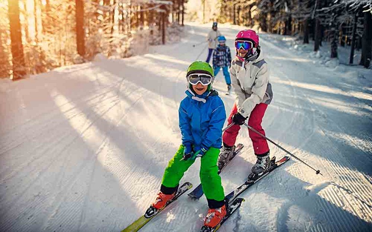 ski avec enfants idees vacances hiver divertissement