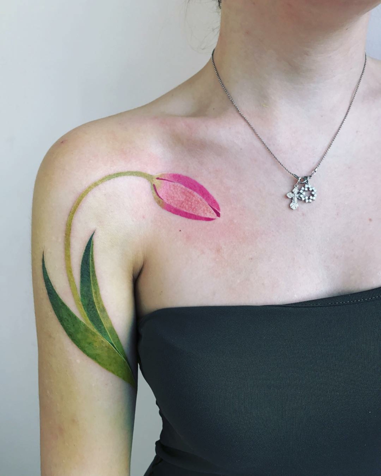 tatouage-femme-tulipes-original-options