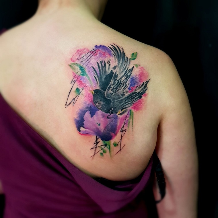 tatouages-élégant-tendances-style-moderne-couleurs-aquarelle-belle