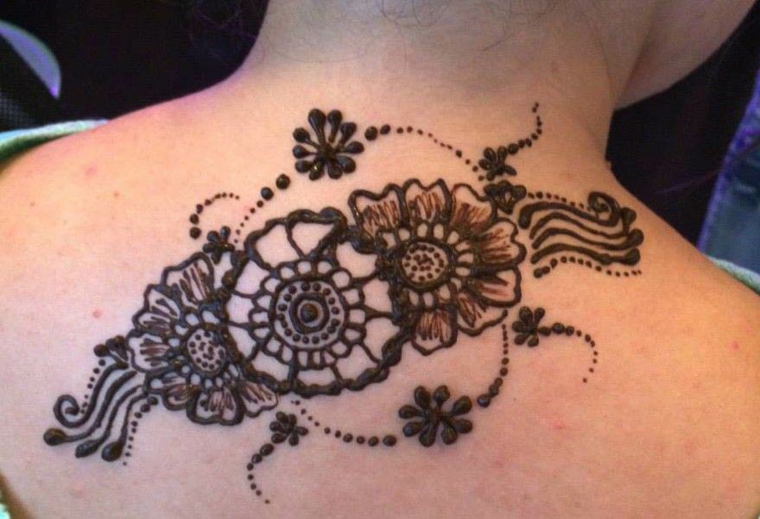 tatouages ​​au henné moderne