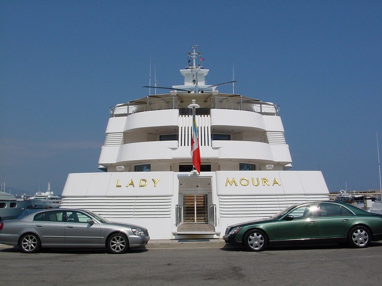 luxe-dame-moura-cher-monde-yachts