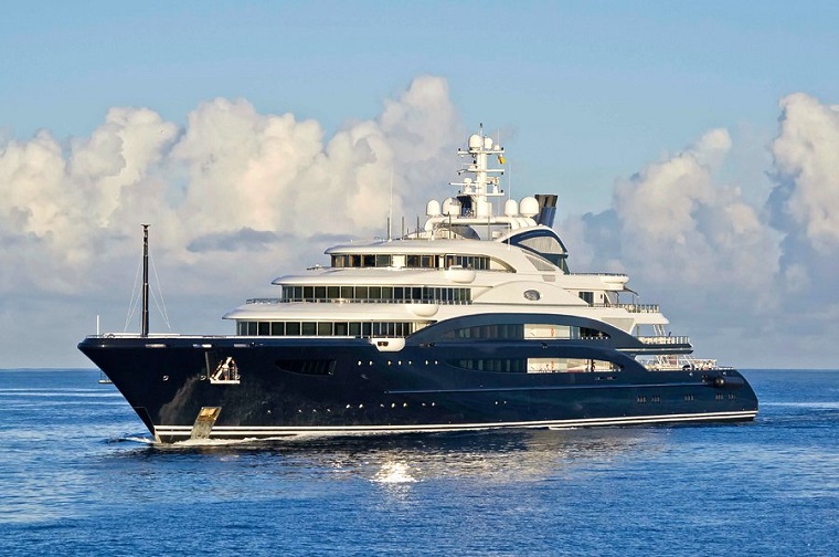 yachts-luxe-sereine-cout-330-millions